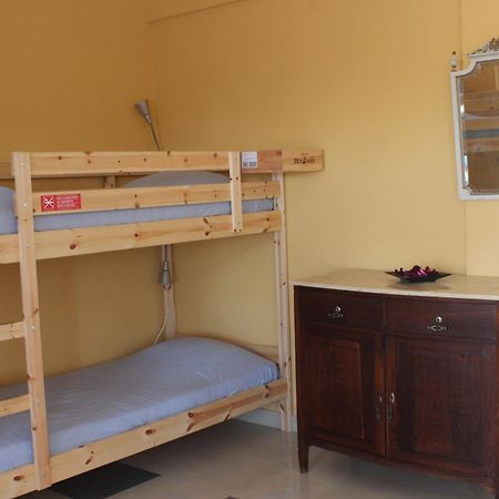 Ericeira Chill Hill Hostel & Private Rooms - Peach Garden Zimmer foto