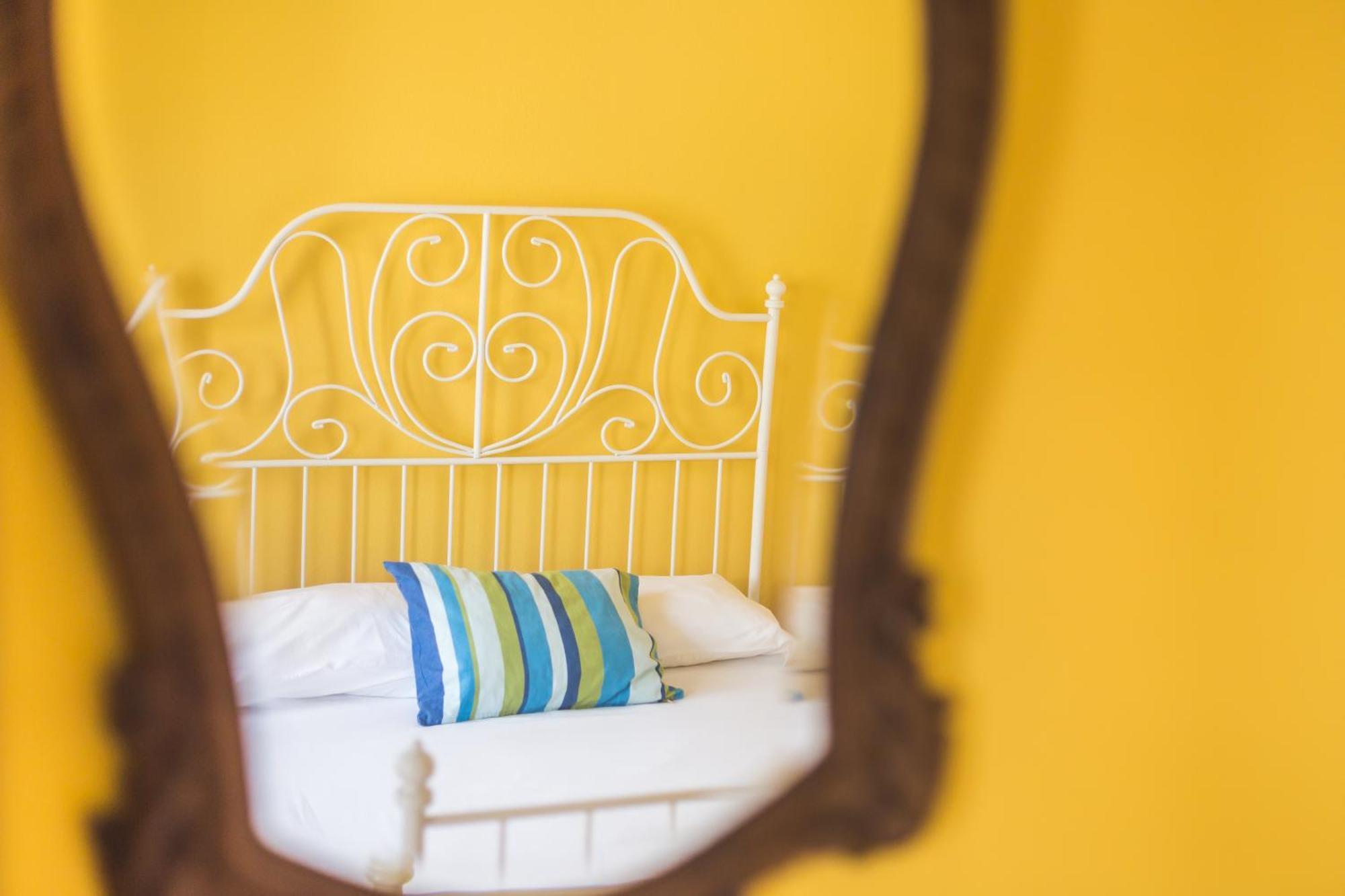 Ericeira Chill Hill Hostel & Private Rooms - Peach Garden Zimmer foto